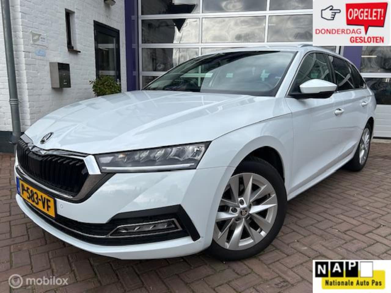 Skoda Octavia Combi - 1.0 e-TSI Business Editie * AUTOMAAT * - AutoWereld.nl