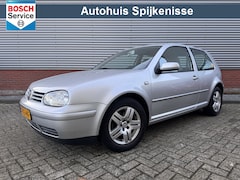 Volkswagen Golf - 2.0 Highline | Automaat | Climatronic | Trekhaak |
