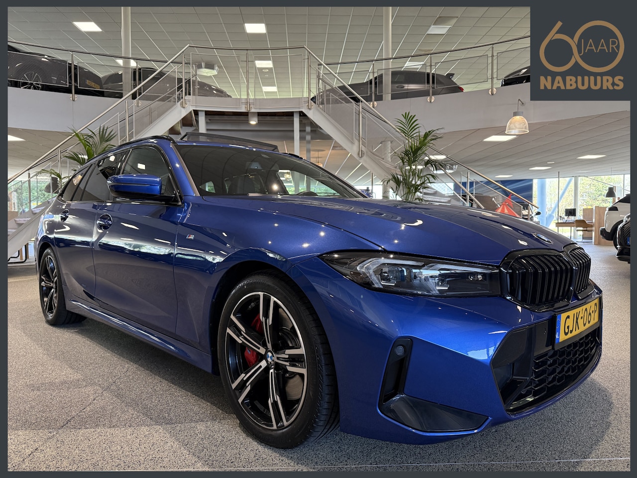 BMW 3-serie Touring - 330i M Sportpakket Pro, NL Auto, Panoramadak, H&K - AutoWereld.nl