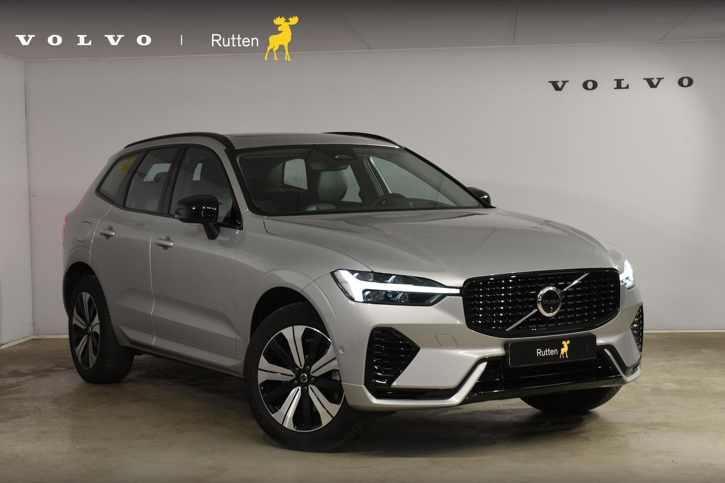 Volvo XC60 - T6 350PK Automaat Plug-in Hybrid AWD Plus Dark / Navigatie / 360 Camera / Adaptieve Cruise - AutoWereld.nl