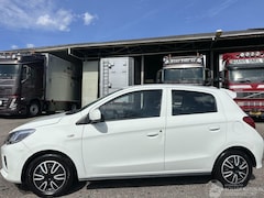 Mitsubishi Space Star - 1.0i 71pk Cool+ 5drs - nap - airco - elektr pakket - licht + regensensor - facelift - 4x n