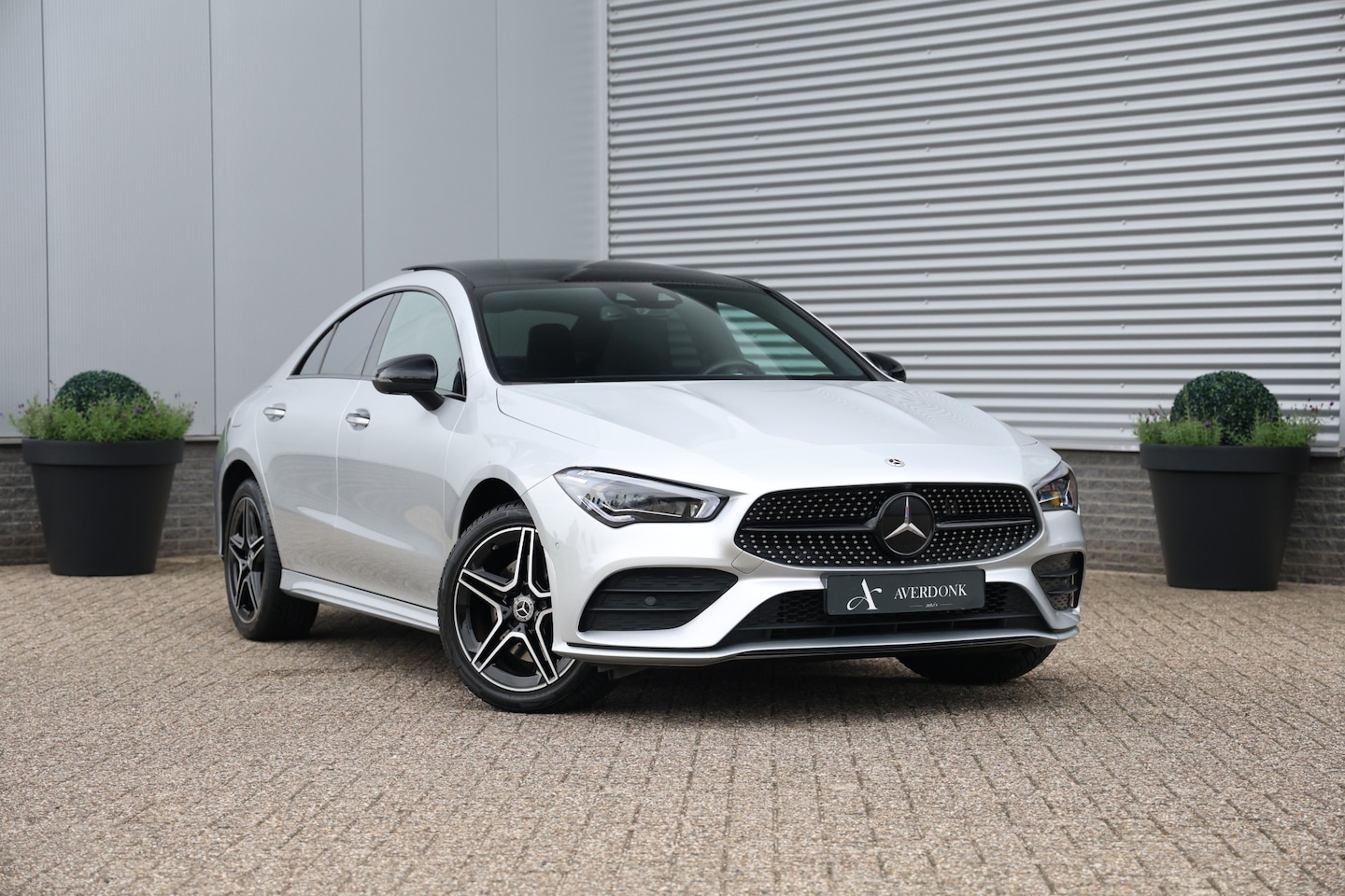 Mercedes-Benz CLA-Klasse - 250 e AMG Night Edition NAP|Pano|360cam|Head up|Sfeerv|Keyless - AutoWereld.nl