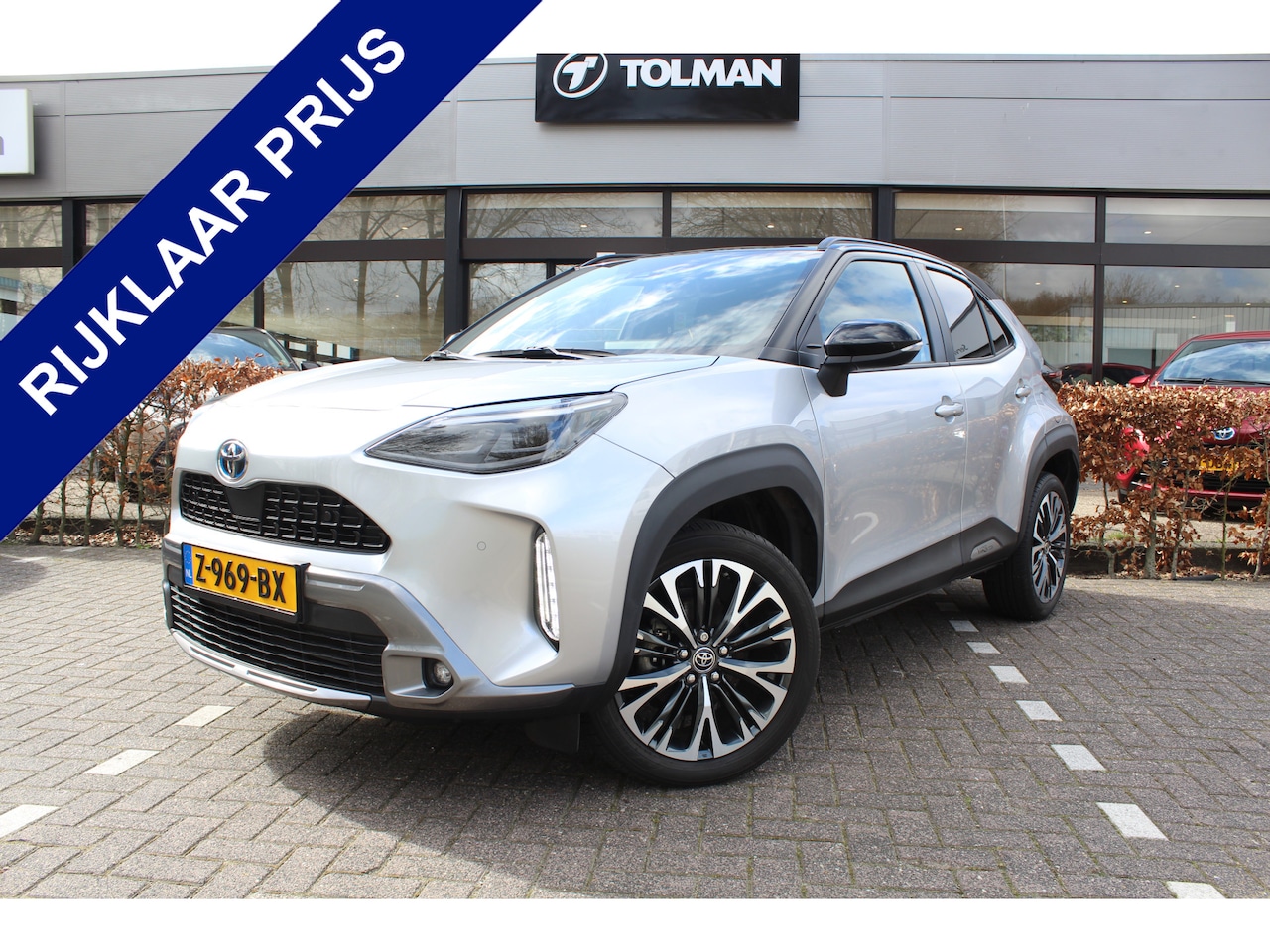 Toyota Yaris Cross - 1.5 Hybrid Adventure Bi-Tone 2e Paasdag open van 10:00 - 15:00 | Rijklaar | Blind Spot | J - AutoWereld.nl