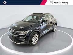 Volkswagen T-Roc - 1.5 TSI 150pk DSG Sport · Panoramadak · Camera · Keyless · Apple/Android Car Play · Naviga