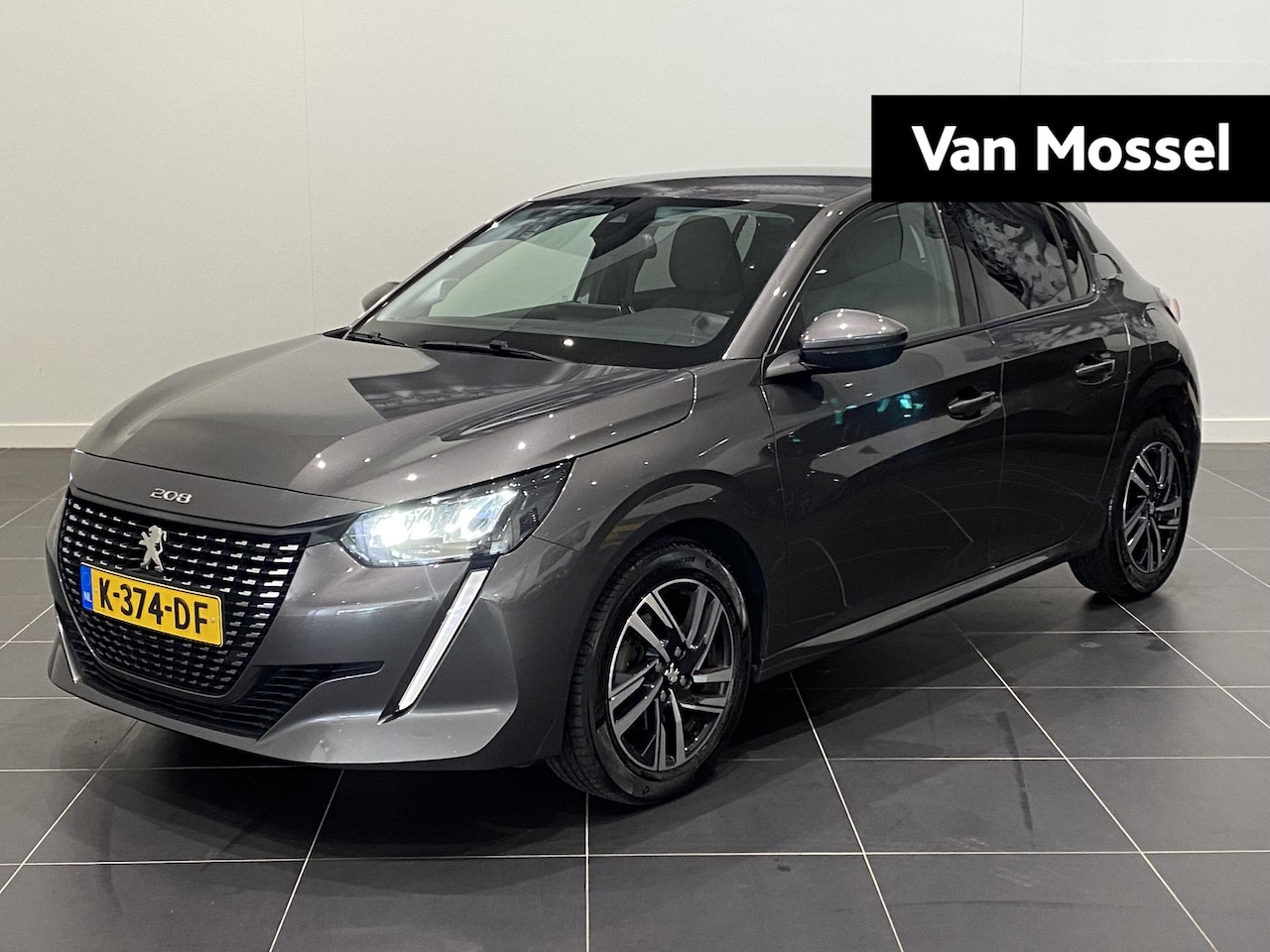 Peugeot 208 - 1.2 PureTech Allure | APPLE CARPLAY & ANDROID AUTO | CAMERA | DRAADLOZE TELEFOONLADER | - AutoWereld.nl