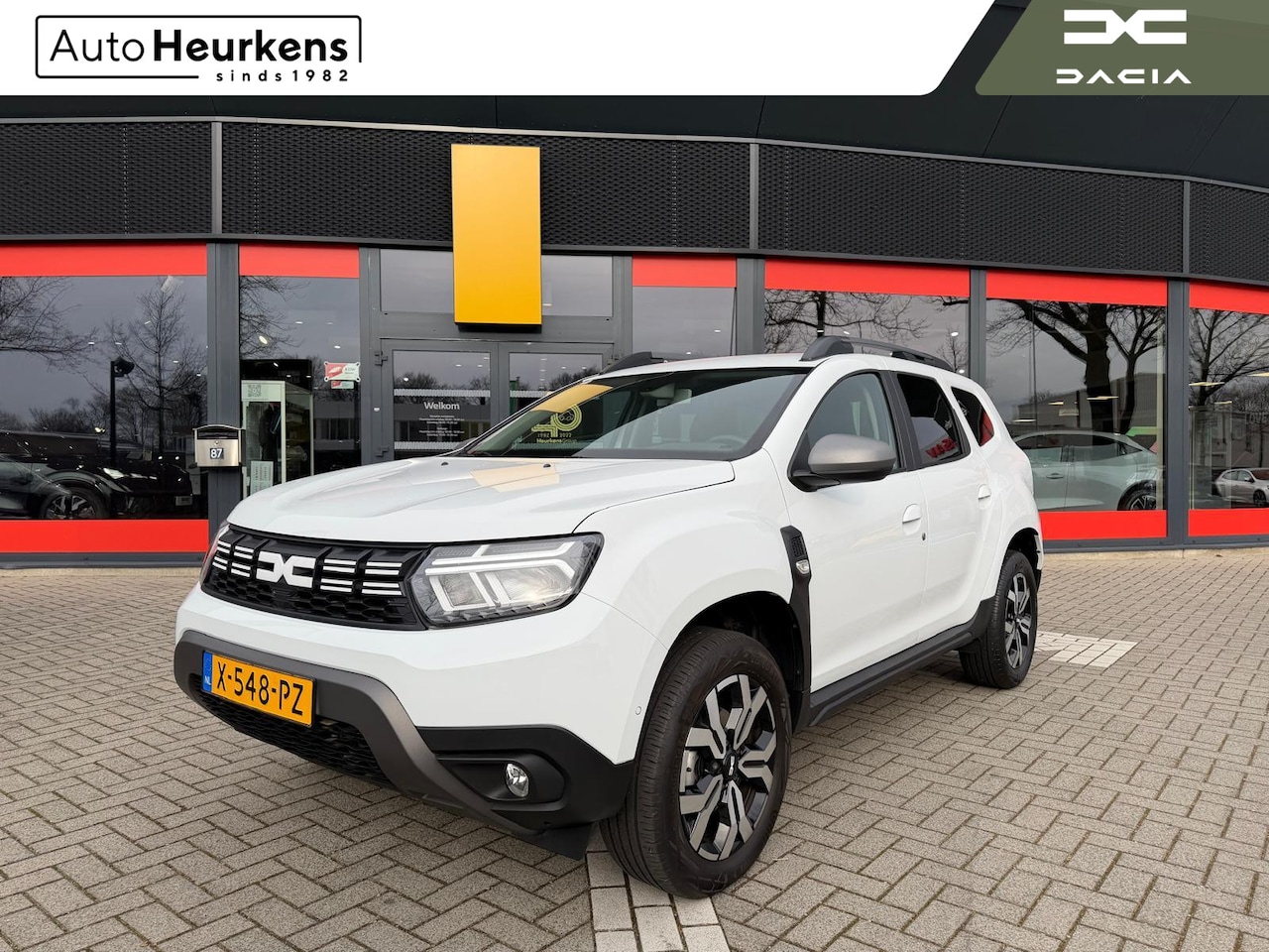 Dacia Duster - TCe 100 Bi-Fuel Journey l NL-Auto l Navigatie | Camera | - AutoWereld.nl