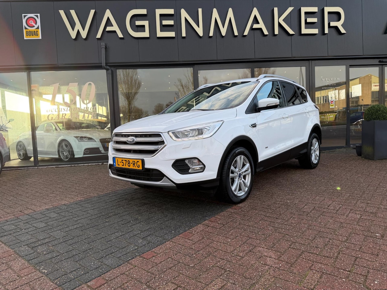 Ford Kuga - 1.5 Titanium 4WD AUT|NAVI|Cruise|Carplay! - AutoWereld.nl