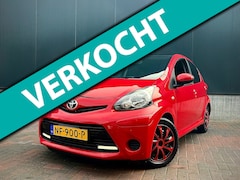 Toyota Aygo - 1.0 VVT-i Aspiration * Navi * Airco * 5-Deurs * Goed Onderhouden