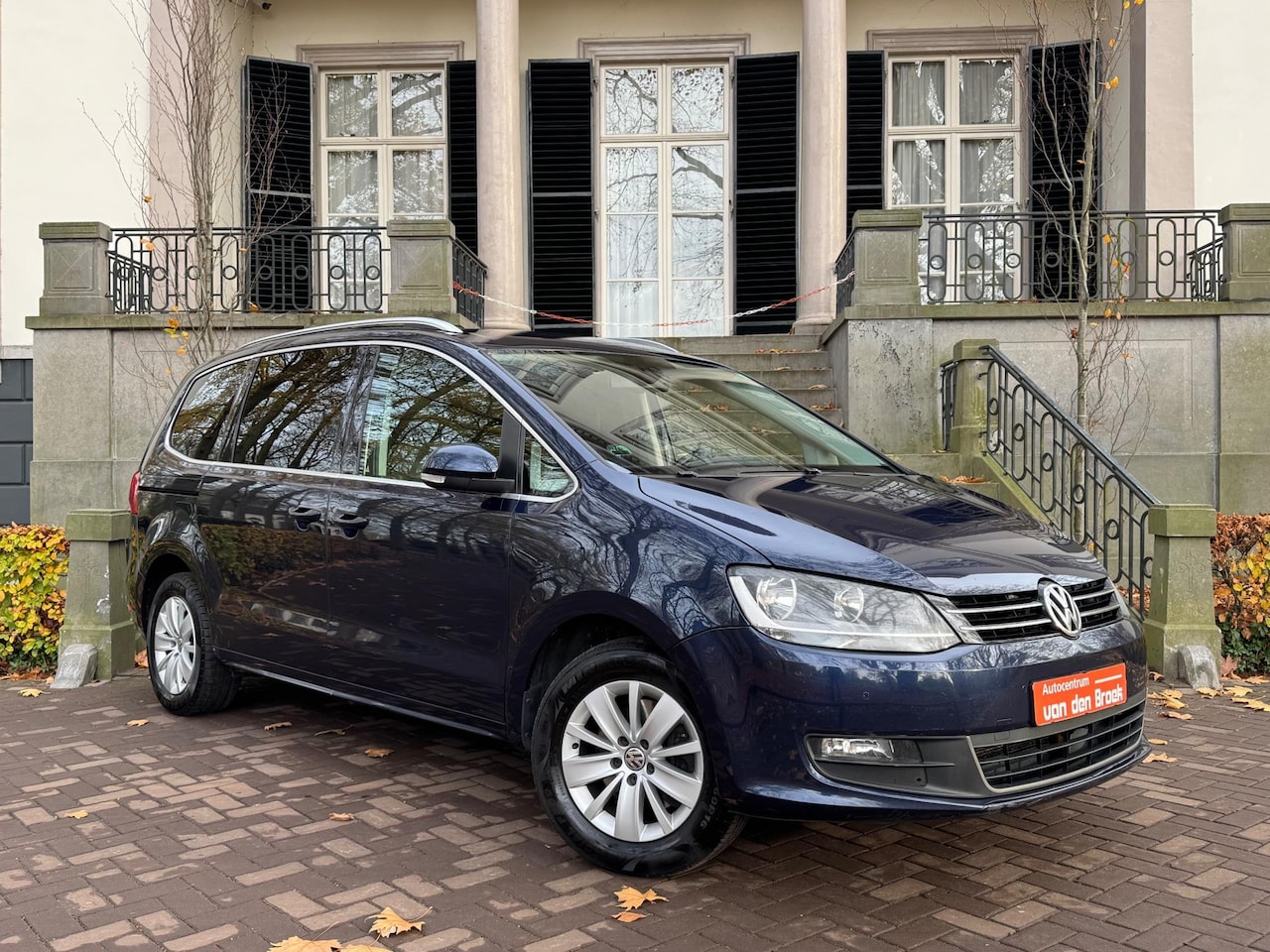 Volkswagen Sharan - 1.4 TSI Highline 7p.Automaat Navi Camera Electr Schuifdeuren+achterklep Pdc Climate Cruise - AutoWereld.nl