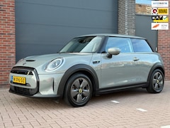 MINI Cooper - E 33 kWh |SOH 95% | Navi | CarPlay | Privacy Glass | Union Jack achterlichten