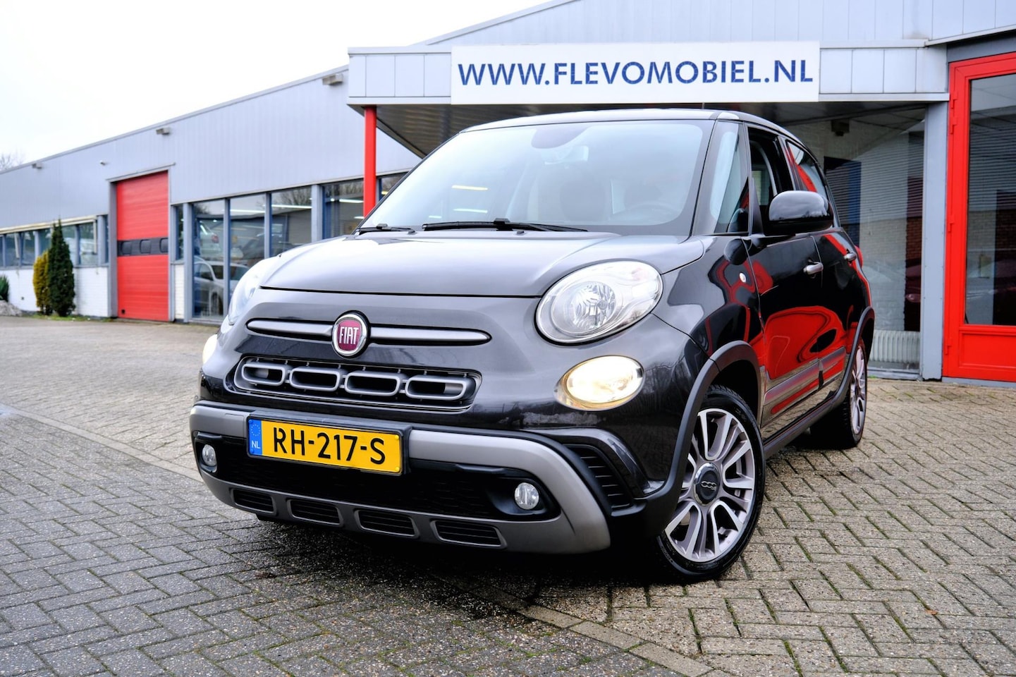 Fiat 500 L - 0.9 TwinAir Cross Navi|Clima|Cam|LMV - AutoWereld.nl