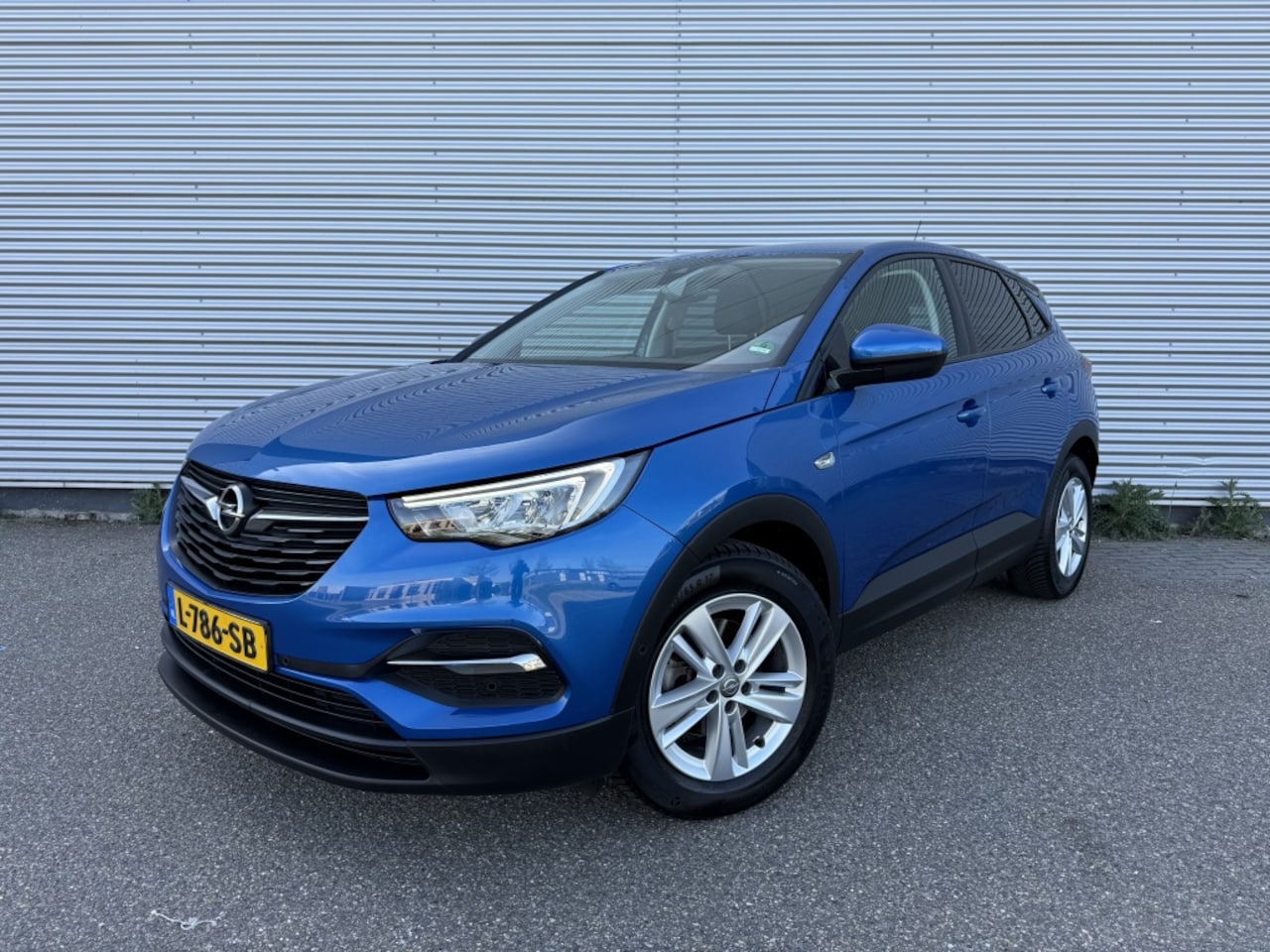 Opel Grandland X - 1.2 Turbo Edition Automaat Trekhaak Camera Cruise Distr. V.V. - AutoWereld.nl