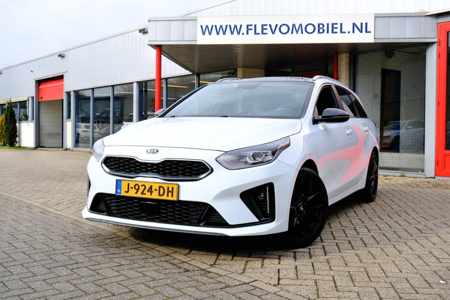 Kia Cee'd Sportswagon - Ceed 1.4 T-GDi 140PK GT-Line Pano|1e Eig | Leder-Alcantara|Navi|Apple Carplay|LMV - AutoWereld.nl
