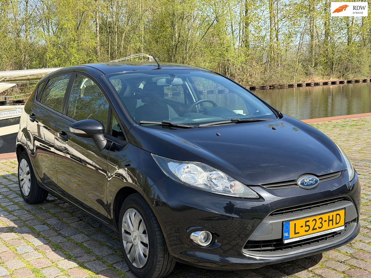 Ford Fiesta - 1.25 Trend Airco elektrische ramen cv op afs - AutoWereld.nl
