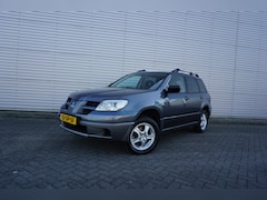 Mitsubishi Outlander Sport - 2.0 Invite+ Airco / Cruise / Elektr. ramen / Trekhaak / Lm velgen / NAP