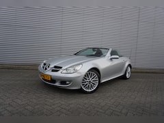 Mercedes-Benz SLK-klasse - 200 K. Automaat - Airco / Cruise / Leder / Stoelverw. / Lm velgen / NAP