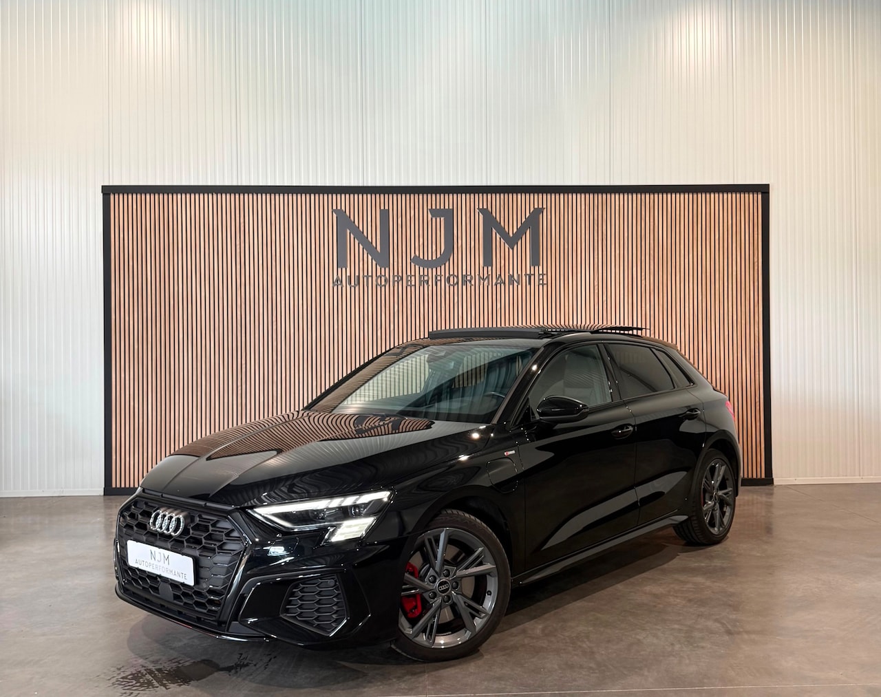 Audi A3 Sportback - 45 TFSIe S-Line|Pano|HuD|Keyless - AutoWereld.nl