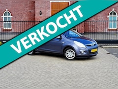 Hyundai i20 - 1.2i DynamicVersion / Airco / 5 drs / Nap / Elektrische ramen
