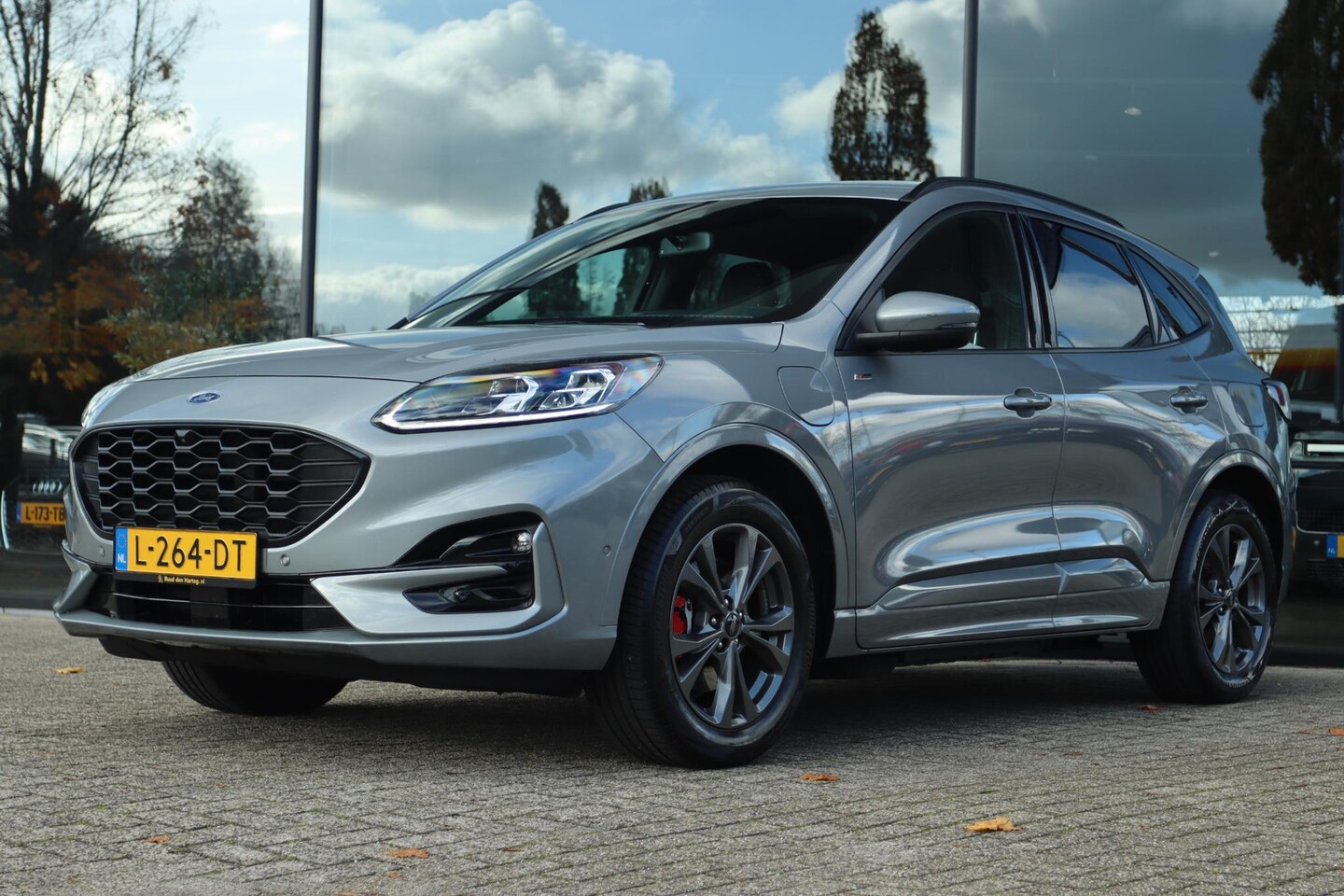 Ford Kuga - 2.5 PHEV ST-LINE X | ADAPTIVE CRUISE | CAMERA | KEY-LESS | CARPLAY | LEDER/ALCANTARA - AutoWereld.nl