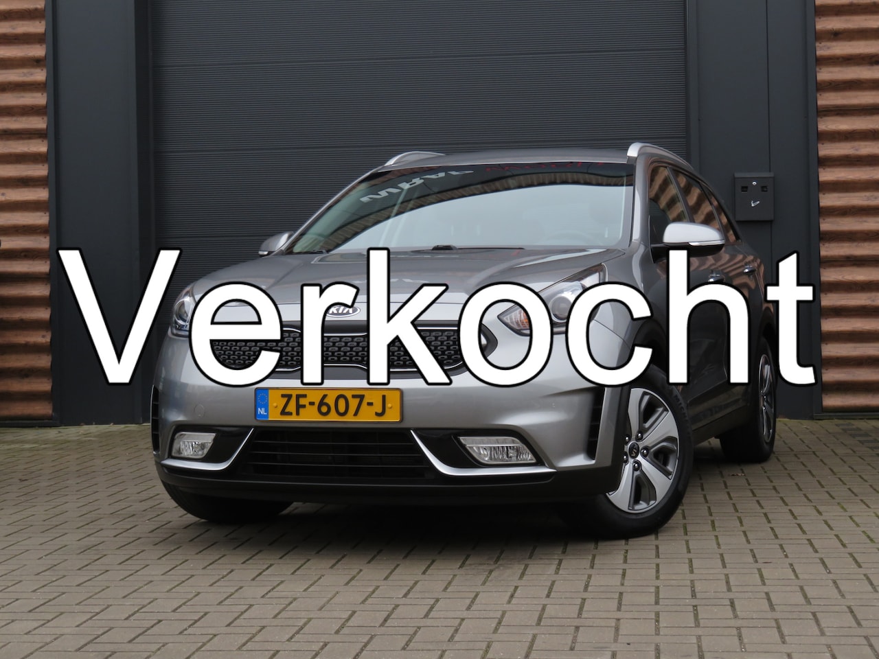 Kia Niro - 1.6 GDi Hybrid DynamicLine 1e Eigenaar Airco Cr-control CarPlay - AutoWereld.nl