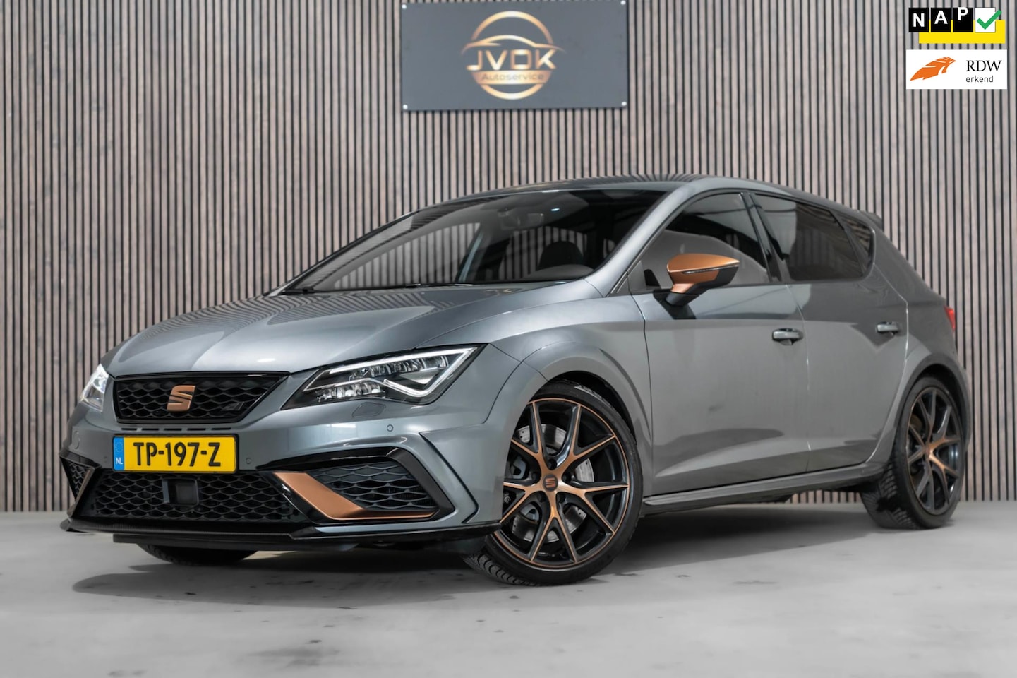 SEAT Leon - CUPRA R 2.0 TSI Nr. 561/799 DSG Carbon Performance Uniek - AutoWereld.nl