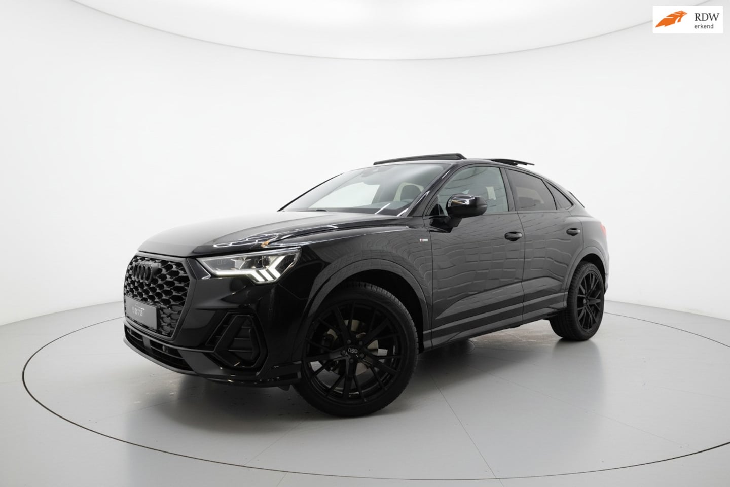 Audi Q3 Sportback - 35 TFSI 3x S LINE PANO VIRTUAL CAMERA - AutoWereld.nl