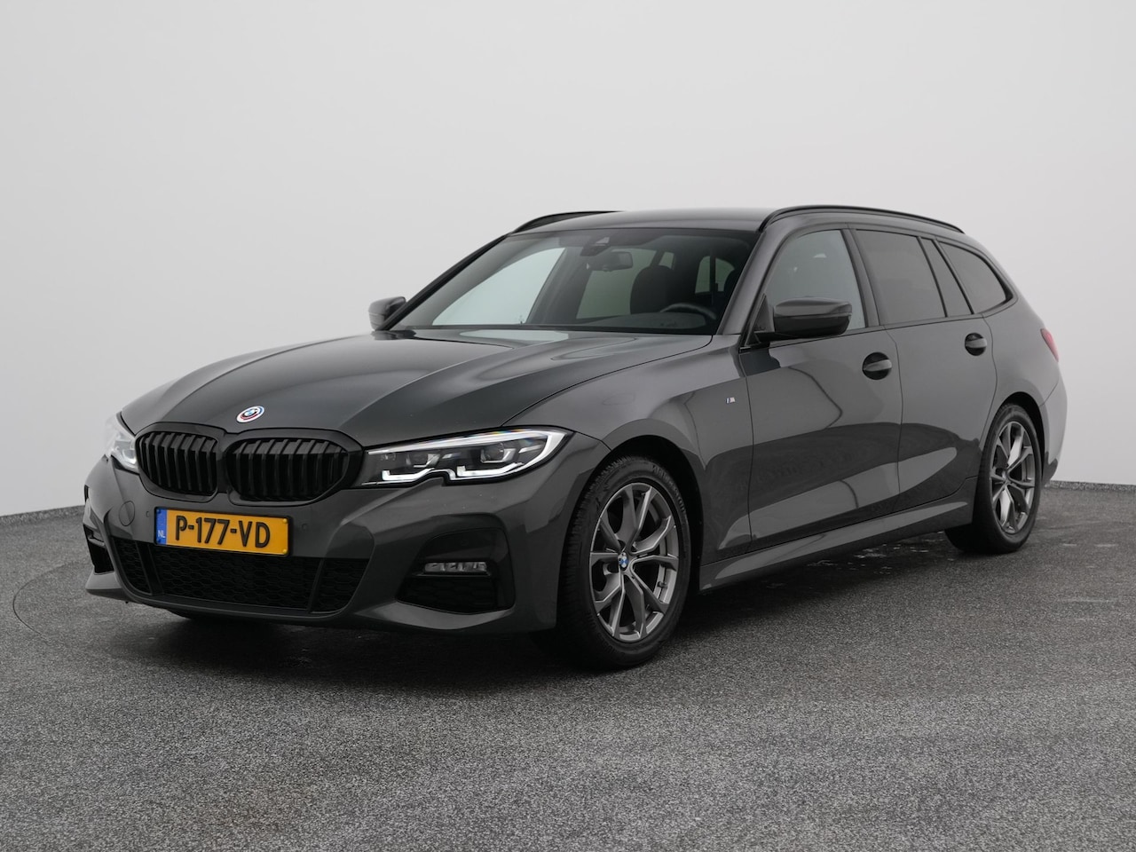 BMW 3-serie Touring - 318i Business Edition M-Sport Touring | NAVI | CARPLAY | TREKHAAK - AutoWereld.nl