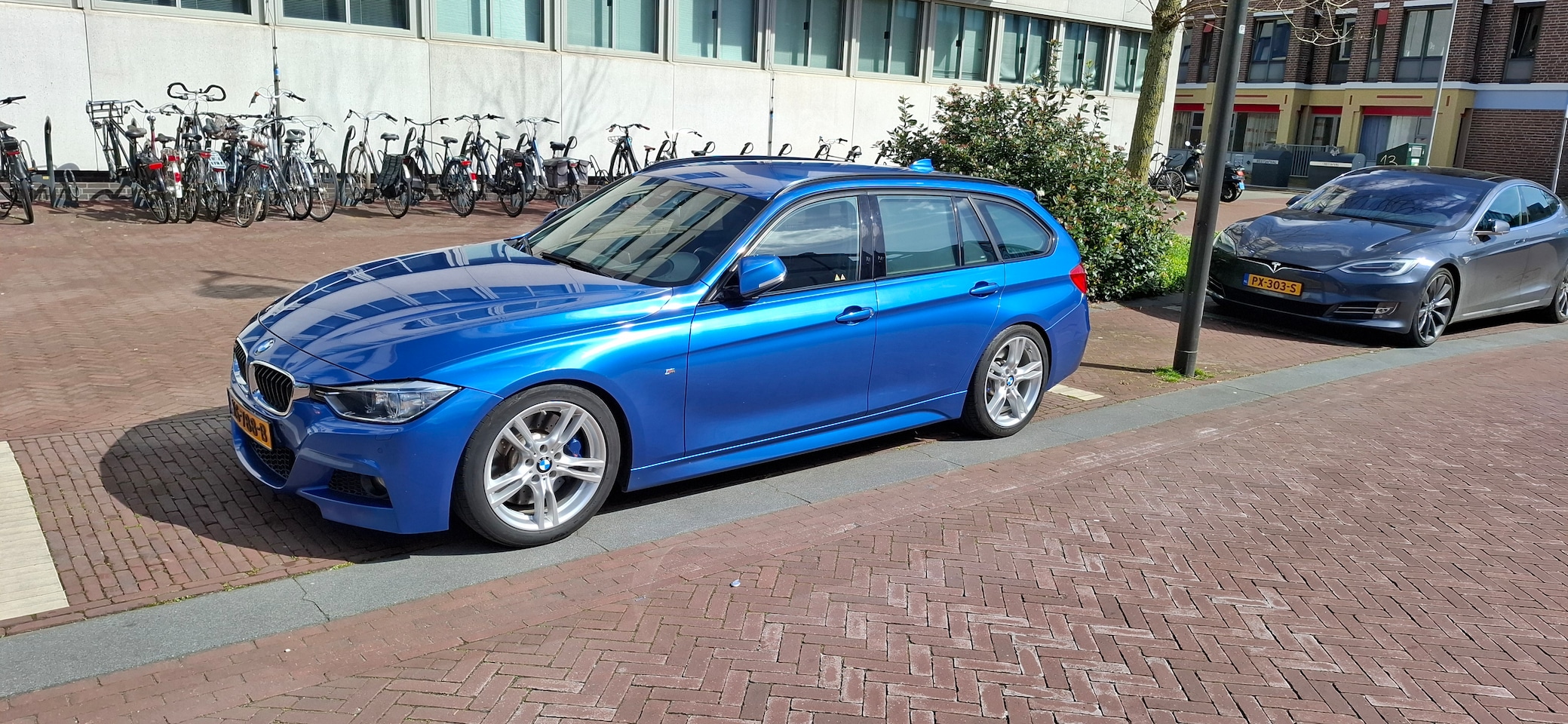BMW 3-serie Touring - 330d M Sport High Executive - AutoWereld.nl
