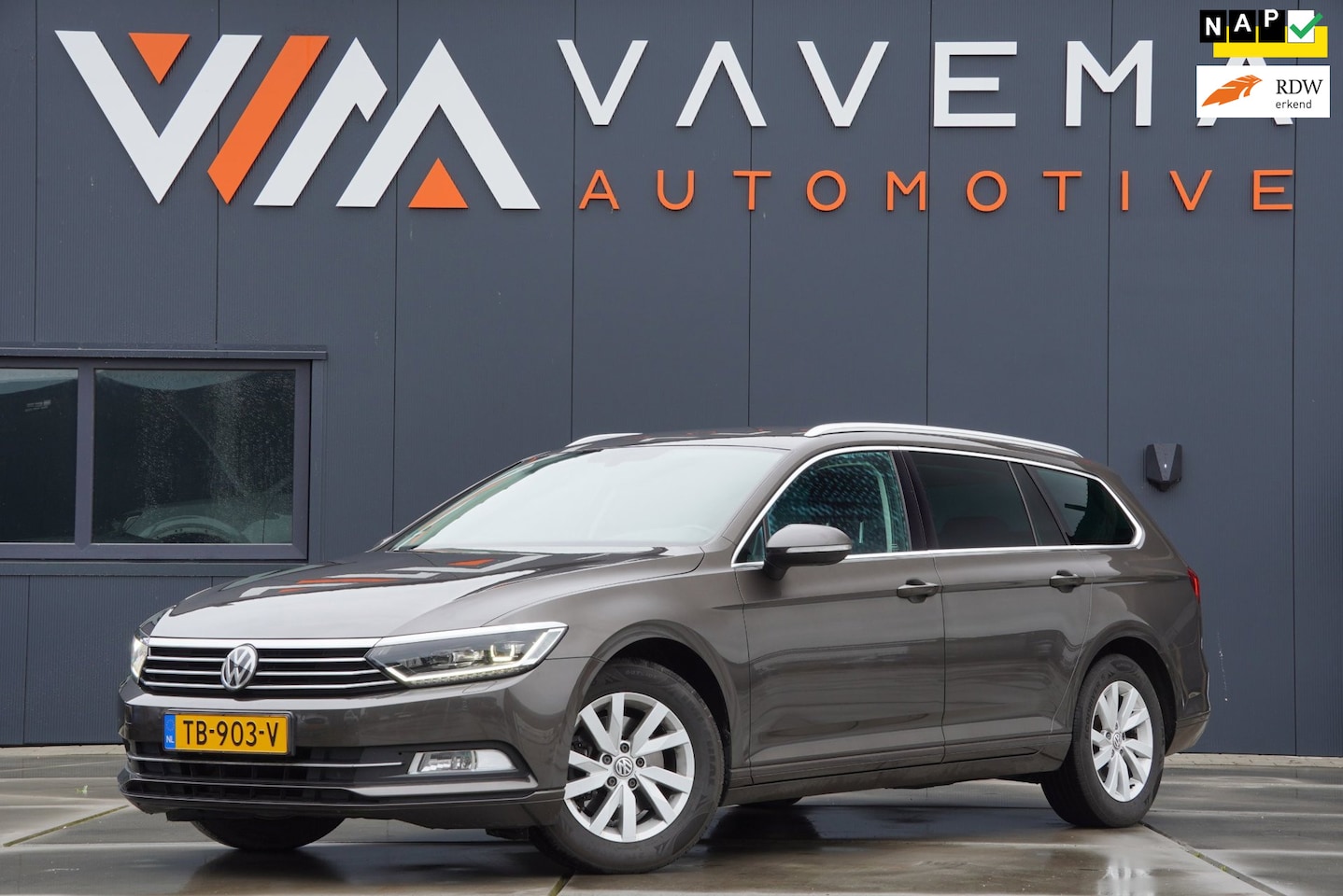 Volkswagen Passat Variant - 1.4 TSI ACT Comfortline 2018 Business Automaat Navi Carplay Trekhaak Adaptive Cruise contr - AutoWereld.nl
