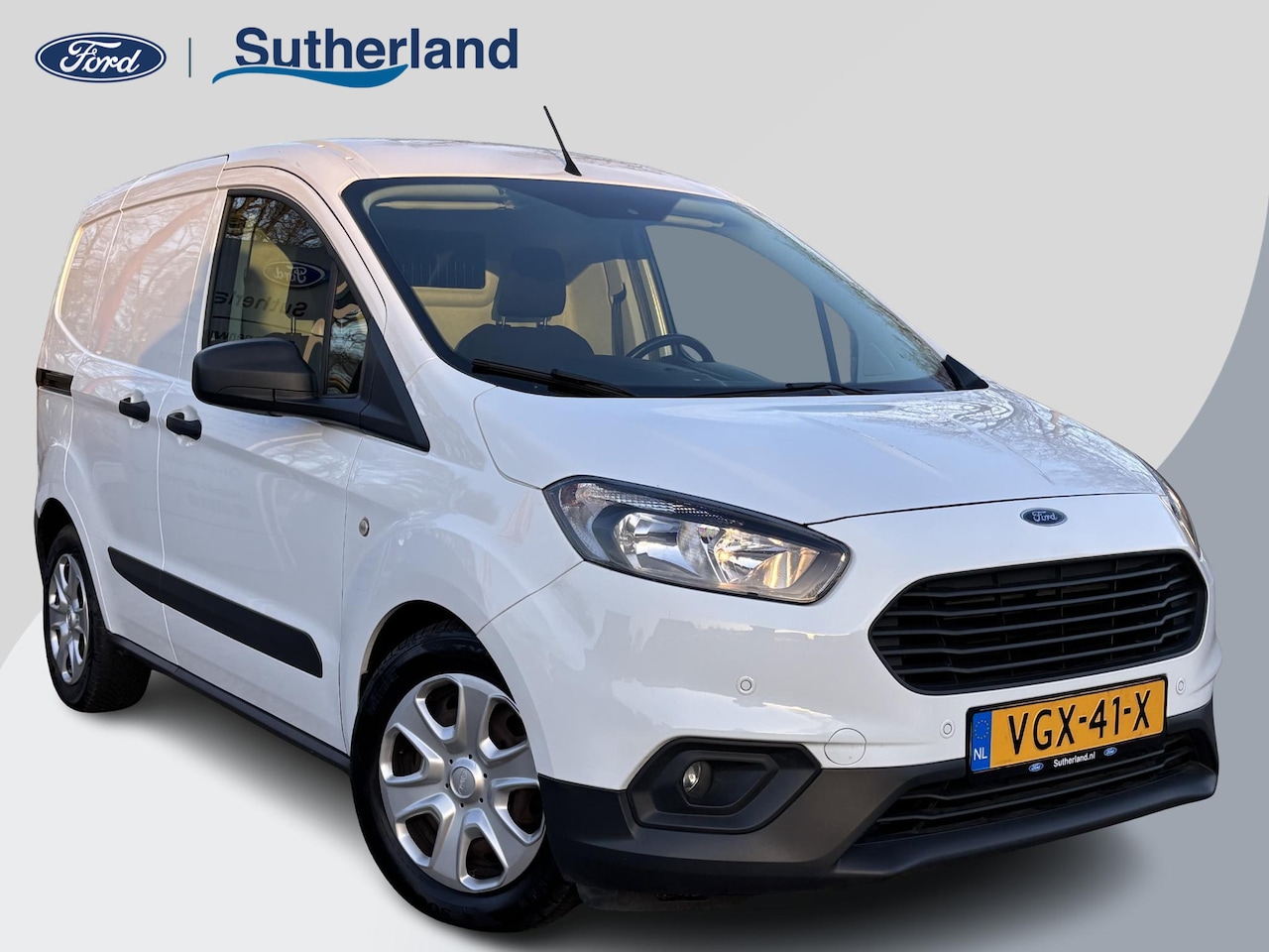 Ford Transit Courier - 1.5 TDCI Trend Duratorq S&S | SCI | 75kpk | Stoelverwarming | Airco | Parkeersensoren - AutoWereld.nl
