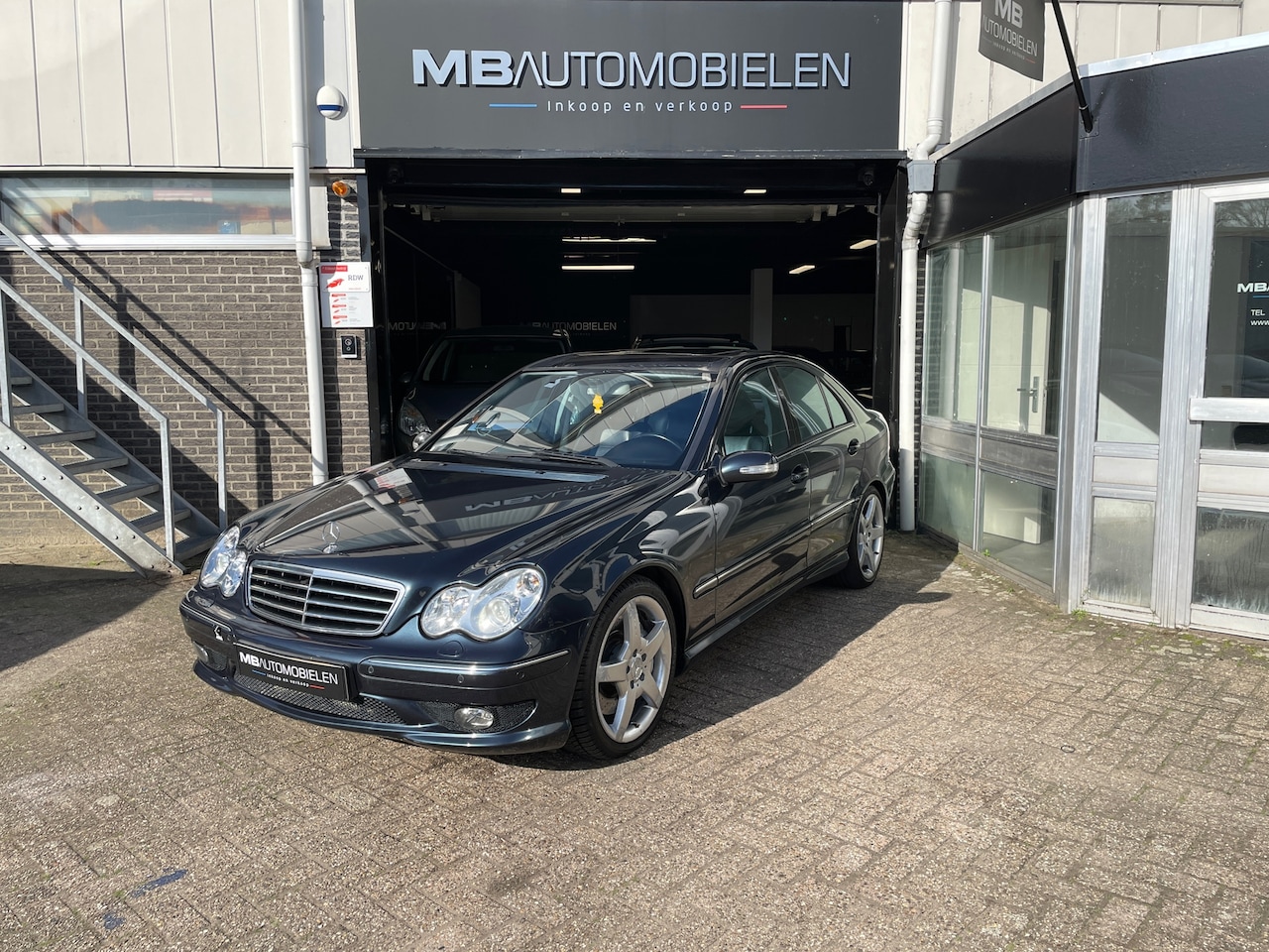 Mercedes-Benz C-klasse - 30 CDI AMG/Origineel AMG/Vol Opties/Xenon/Leder/Facelift! - AutoWereld.nl