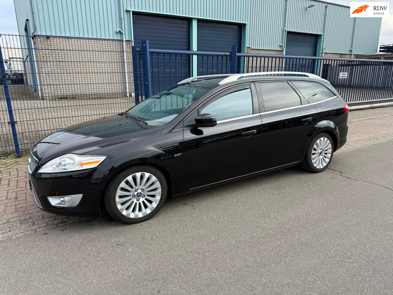 Ford Mondeo Wagon - 2.5-20V Turbo Titanium *Clima *Leer * 17 INCH - AutoWereld.nl