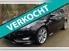 Ford Focus Wagon - 1.0 ST-Line AUTOMAAT NAVI CLIMA APPLE CARPLAY ERG MOOIE AUTO