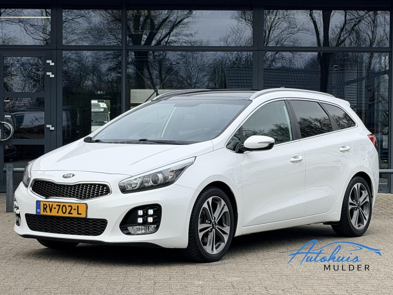 Kia Cee'd Sportswagon - 1.0 T-GDi GT-Line Summer Edition | Pano | Stoelverwarming | Camera | Navigatie | Apple-Car - AutoWereld.nl