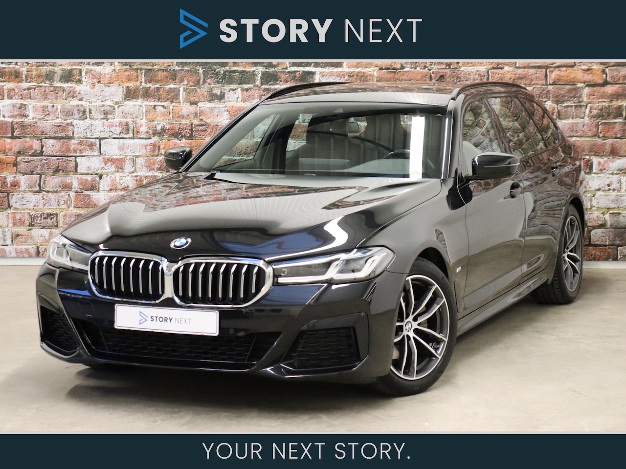 BMW 5-serie Touring - 520i High Executive M Sport Pakket Automaat / Trekhaak / Navigatie Professional / Achterui - AutoWereld.nl