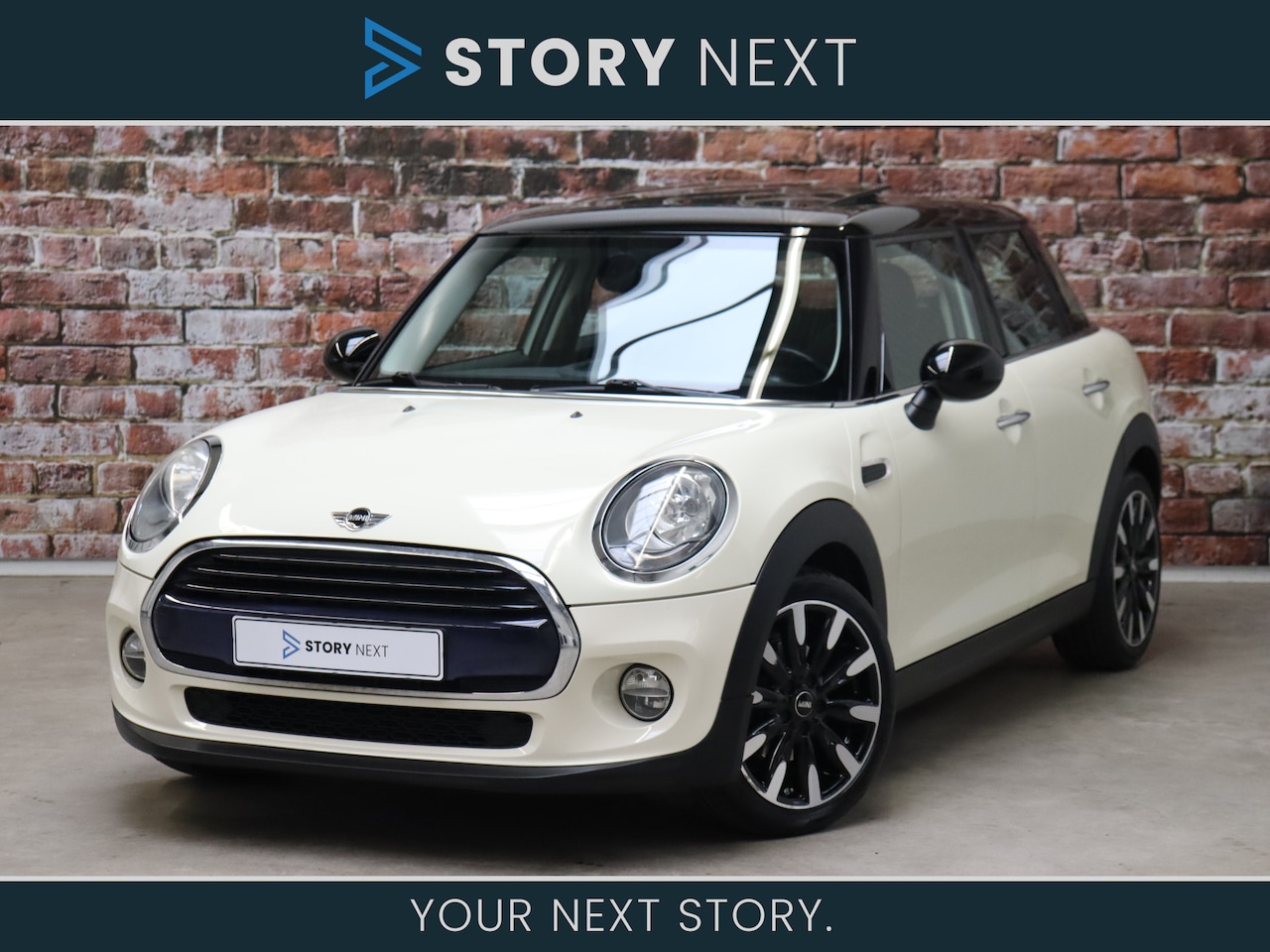 MINI Cooper - Hatchback Business 5 deurs / Panoramadak / Navigatie / Stoelverwarming / Climate Control / - AutoWereld.nl