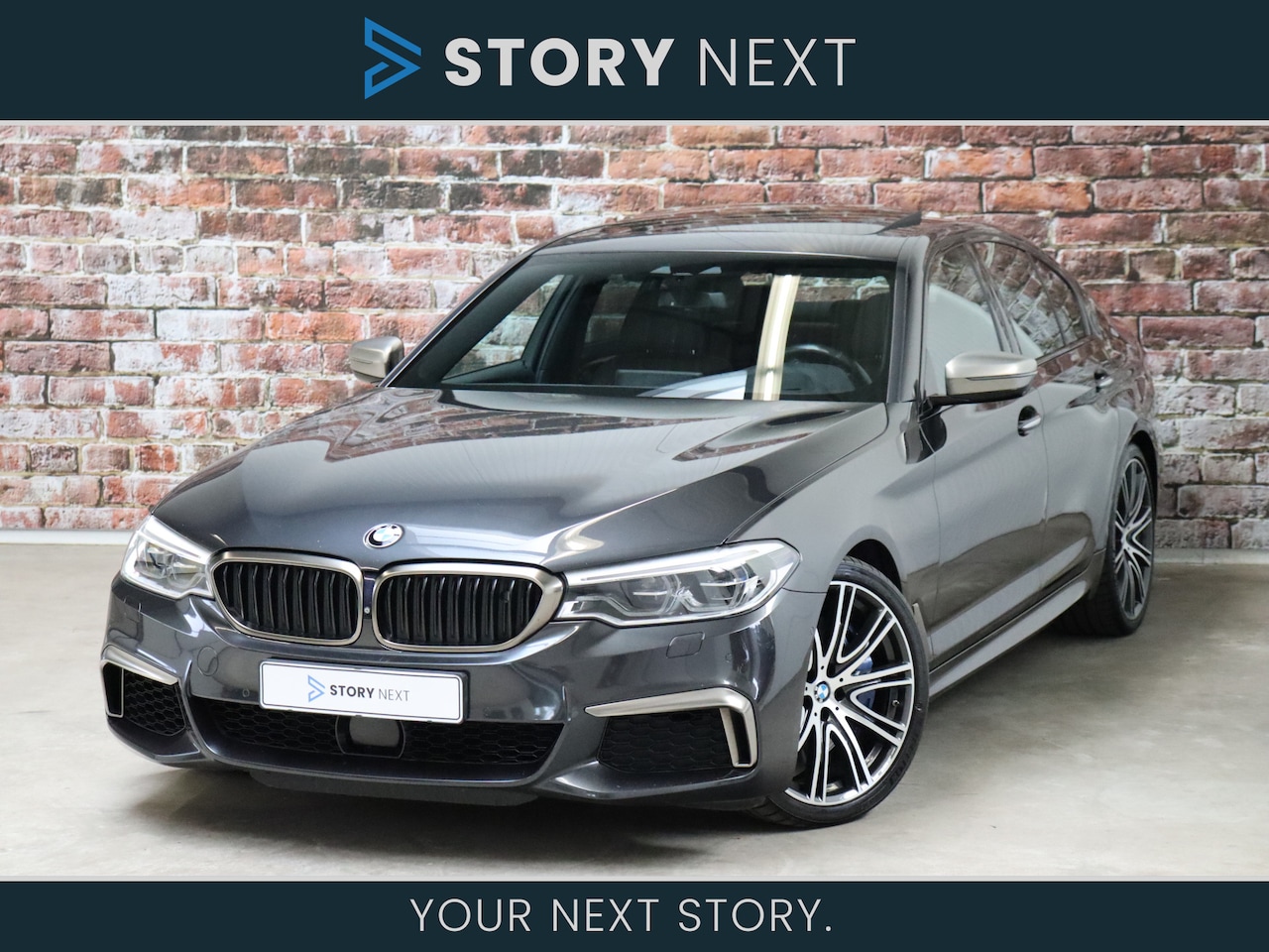 BMW 5-serie - Sedan M550i xDrive High Executive M Sport Pakket Automaat / Night Vision / Trekhaak / Schu - AutoWereld.nl