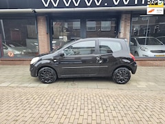 Renault Twingo - 1.2-16V Authentique