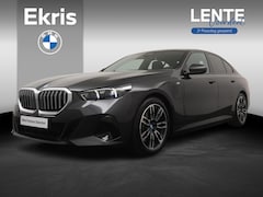 BMW 5-serie - 530e M Sportpakket | Panoramadak | Trekhaak | Stoelverwarming | Lentevoordeel