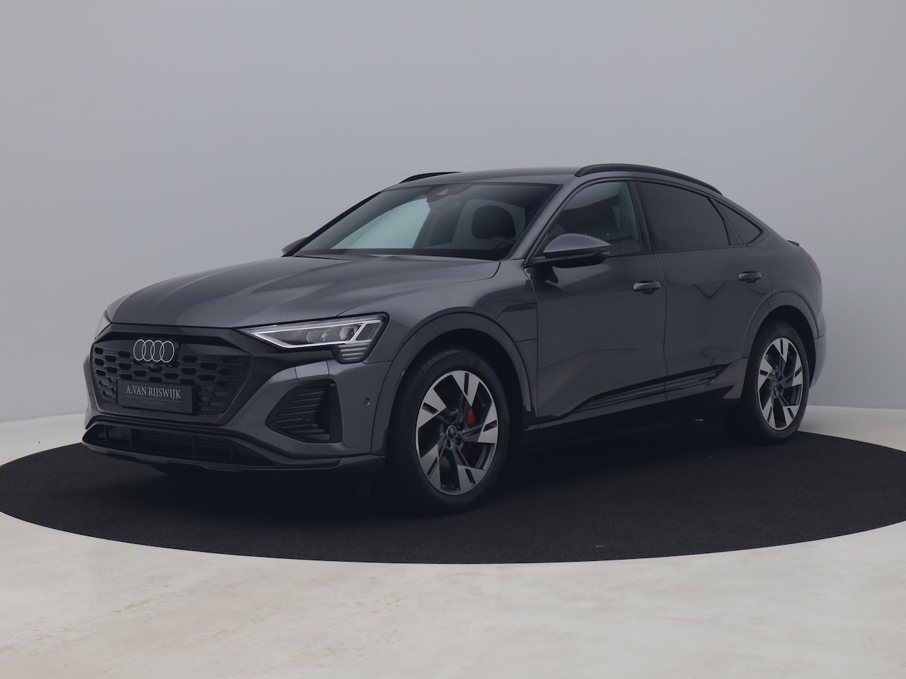 Audi Q8 Sportback e-tron - 50 Quattro S Edition 95 kWh | 360° | SFEERVERL. | LUCHTV. | KEYLESS | STOELVERW. - AutoWereld.nl
