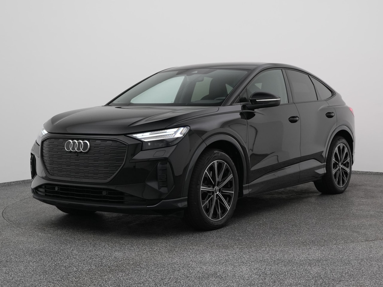 Audi Q4 Sportback e-tron - 35 Launch edition Advanced 55 kWh | CARPLAY | STOELVERWARMING - AutoWereld.nl