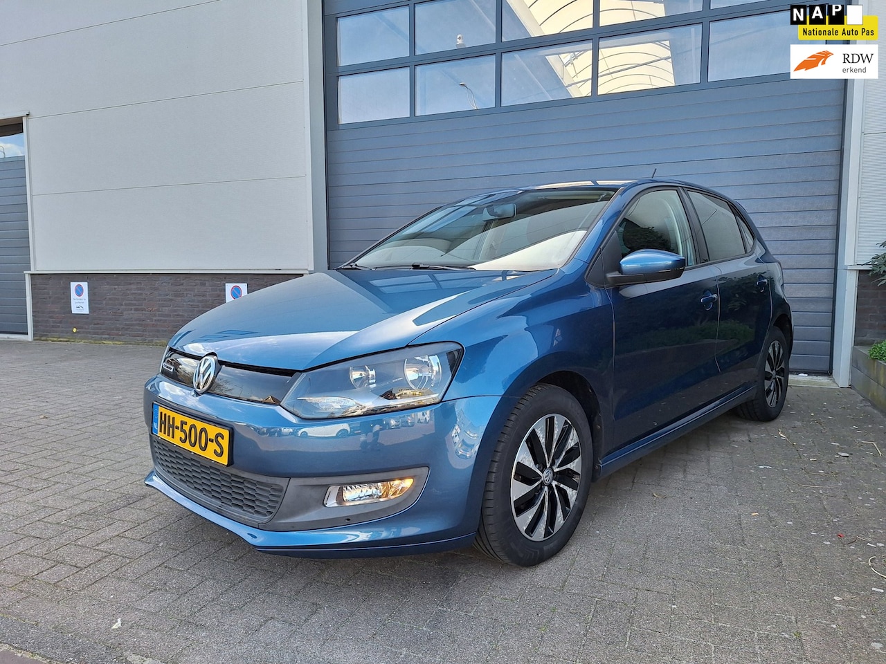 Volkswagen Polo - | 1.0 BlueMotion Edition | Airco | Navigatie | Cruise control | Apple carplay - AutoWereld.nl