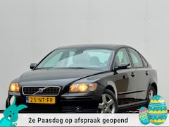 Volvo S40 - 2.4 Elan | 140 PK | 2004 | Handgeschakeld |