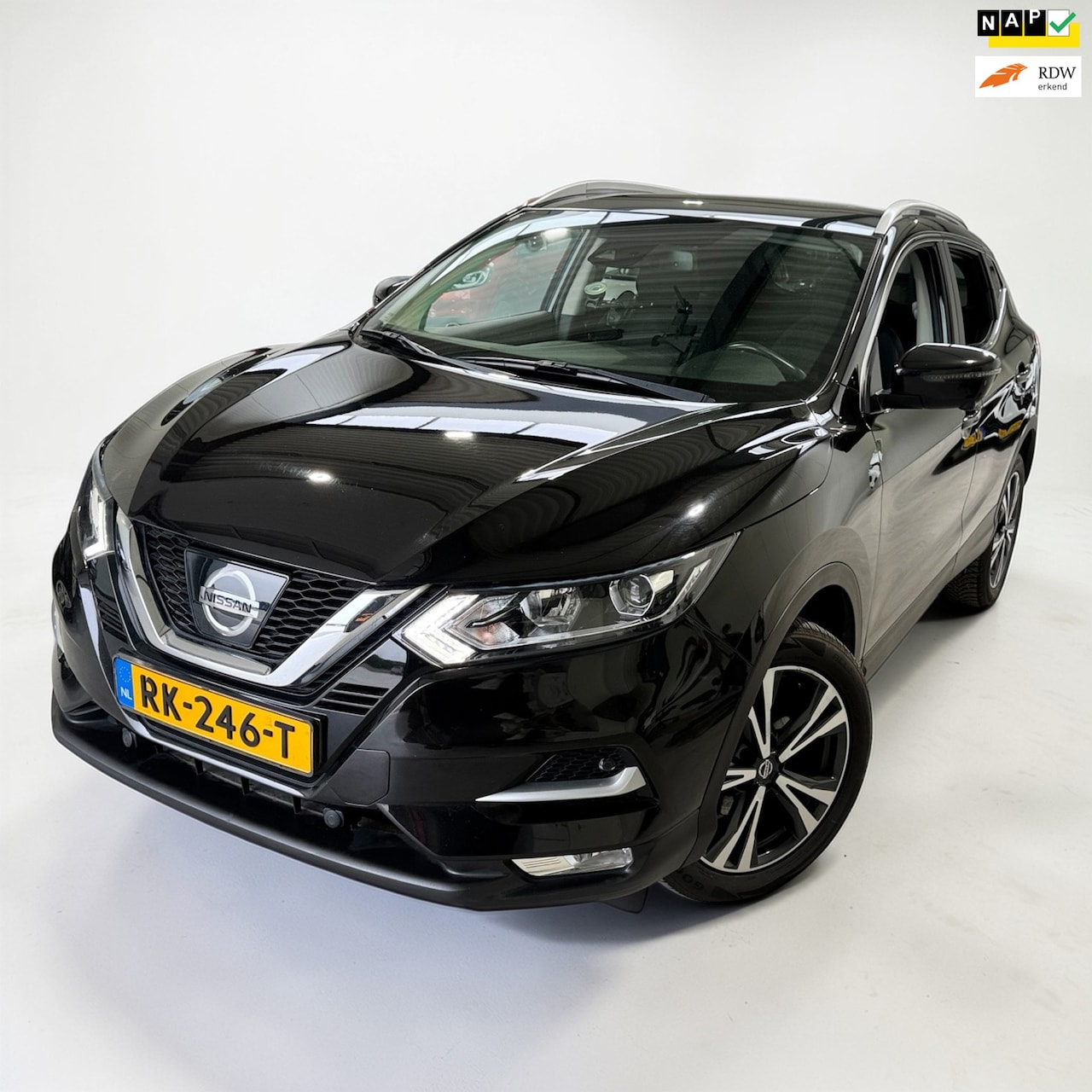 Nissan Qashqai - 1.2 N-Connecta facelift nw model Pano LED - AutoWereld.nl