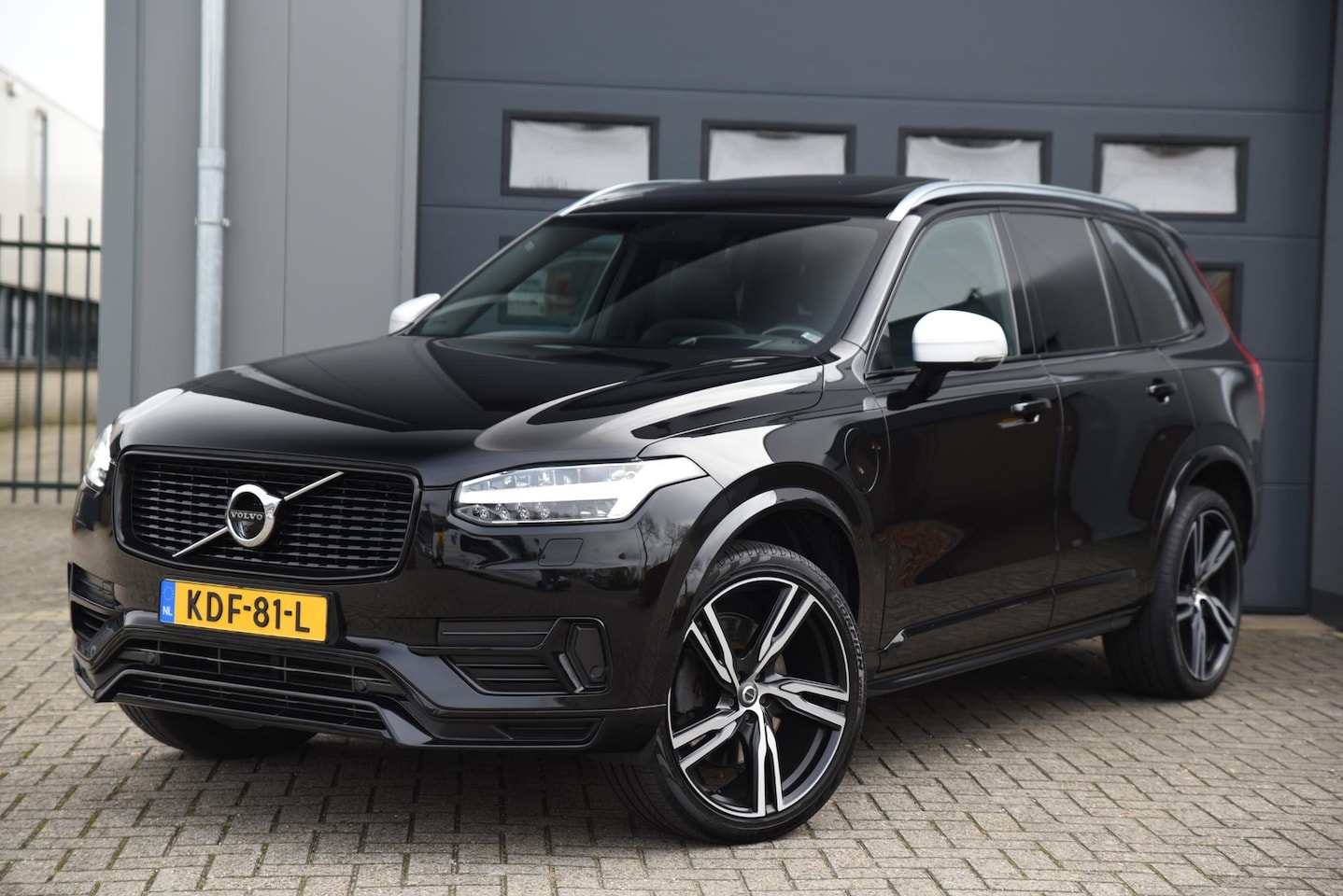 Volvo XC90 - 2.0 T8 Twin Engine AWD R-Design Pano - AutoWereld.nl