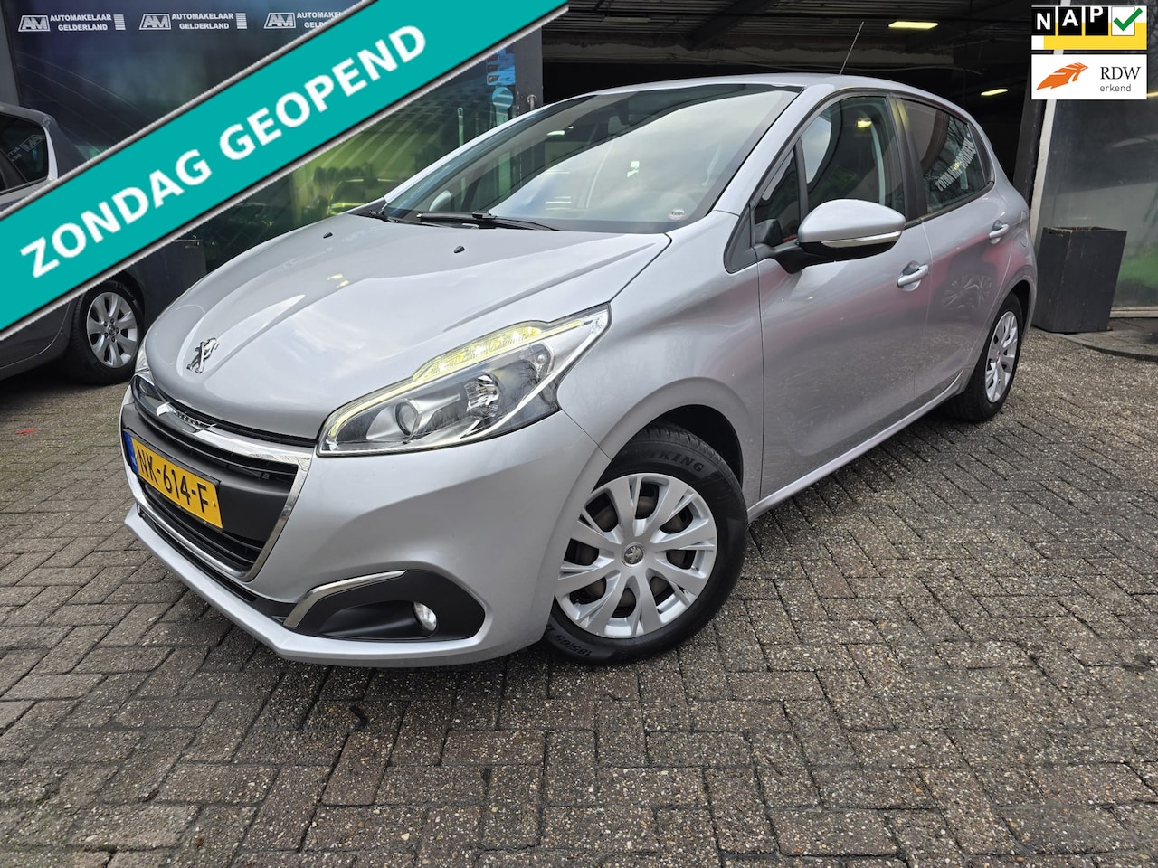 Peugeot 208 - 1.2 80 PK Blue Lion | 3E EIGENAAR | 12MND GARANTIE | NAVI | CRUISE | AIRCO | - AutoWereld.nl