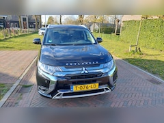 Mitsubishi Outlander - 2.4 PHEV Intense+