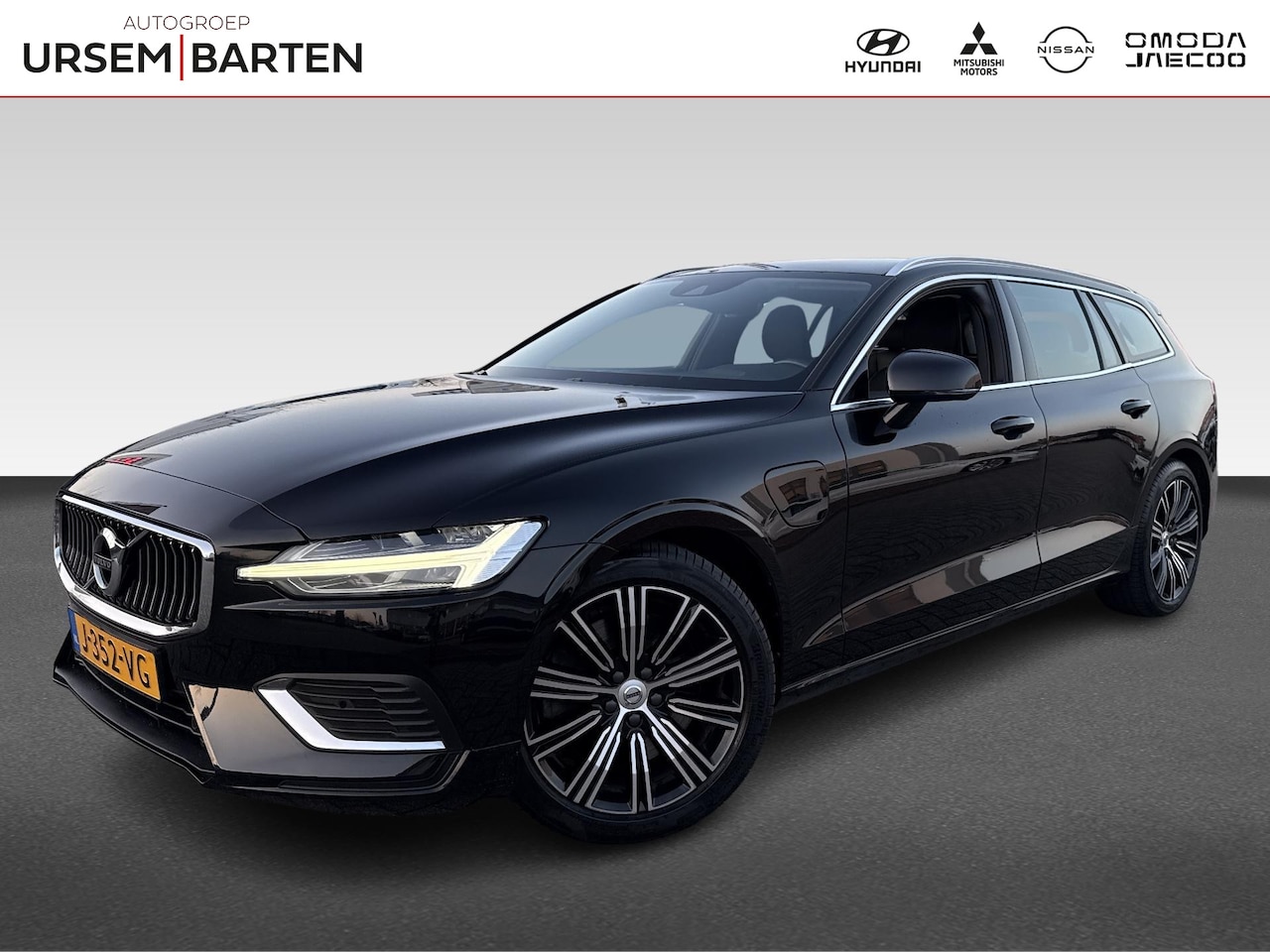 Volvo V60 - 2.0 T6 Recharge AWD Business Pro  | Leder | Stoel &Stuurverwarming - AutoWereld.nl