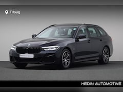 BMW 5-serie Touring - 530e Business Edition Plus | Glazen panoramadak | Elektrisch bedienbare achterklep | High