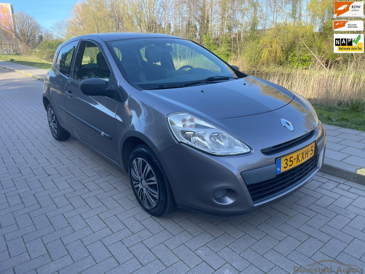 Renault Clio - 1.2 Expression 1.2 Expression - AutoWereld.nl